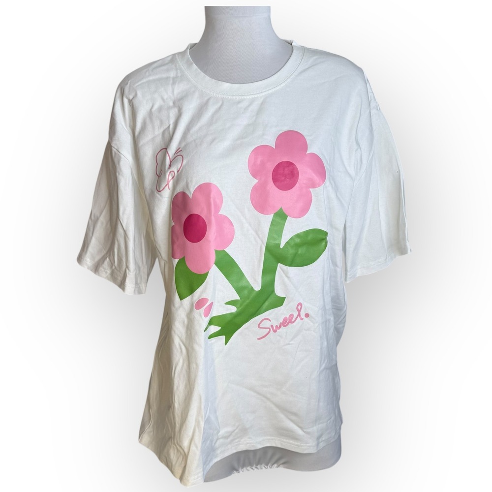 New With Tags White T-Shirt With Floral Print XL